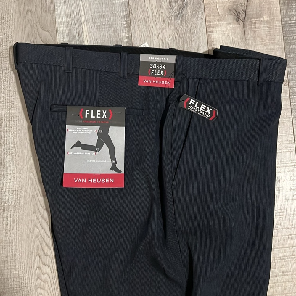 Van Heusen Flex Straight Fit